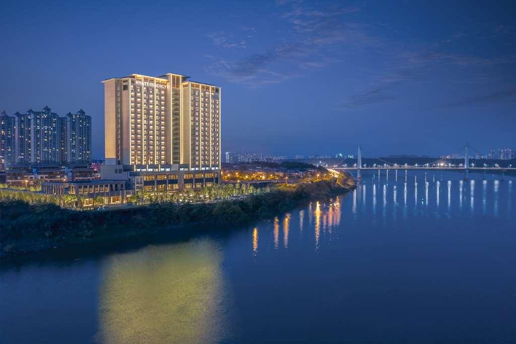 Hyatt Regency Zhuzhou Hotel Exterior photo